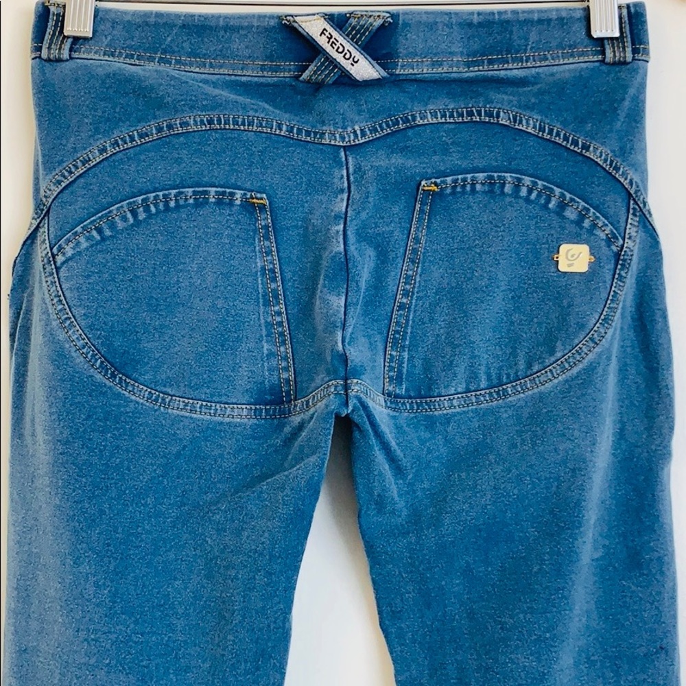 Freddy blue denim jeans. Mid-rise.